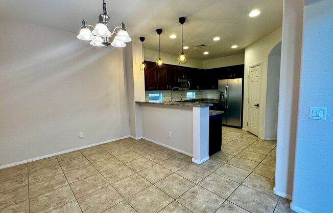 3 beds, 2.5 baths, $2,600