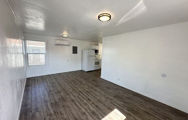 955 W. Hermiston Ave.*