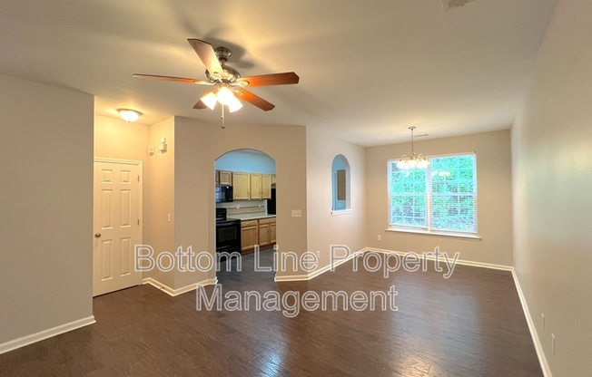7637 ABIGAIL GLN DR