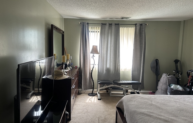 2 beds, 2 baths, 1,280 sqft, $2,800, Unit 201