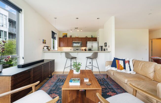 2 beds, 2 baths, $2,495, Unit UNIT # 302