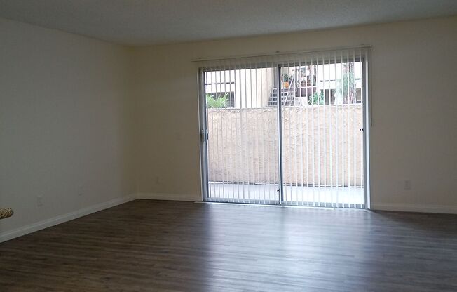 1 bed, 1 bath, 665 sqft, $2,050, Unit 109