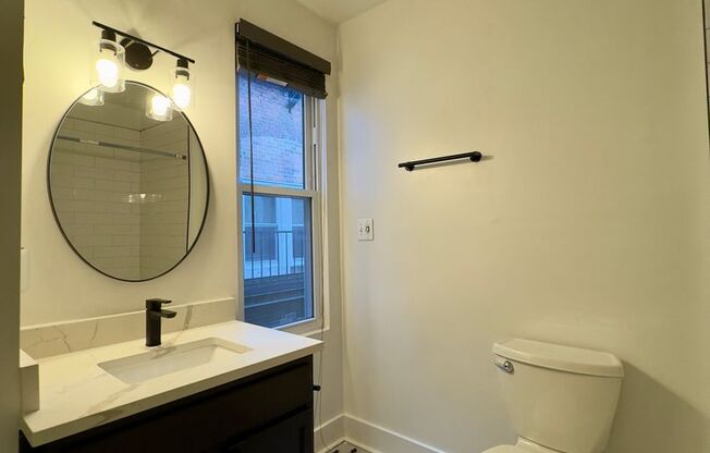 Studio, 1 bath, $800, Unit 838-2B