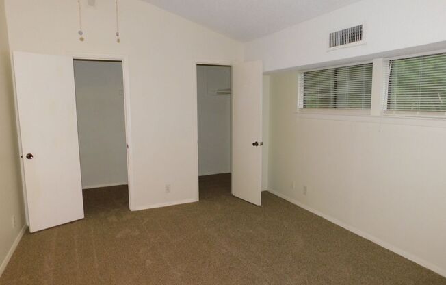 2 beds, 1.5 baths, 936 sqft, $1,395, Unit 8208-AHOOD