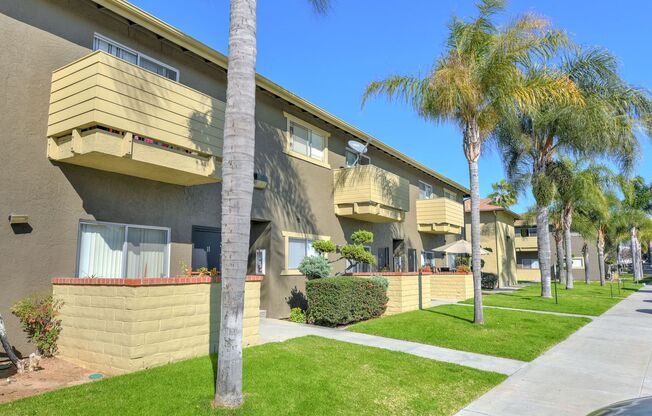 1 bed, 1 bath, 605 sqft, $1,975, Unit 580 - 09