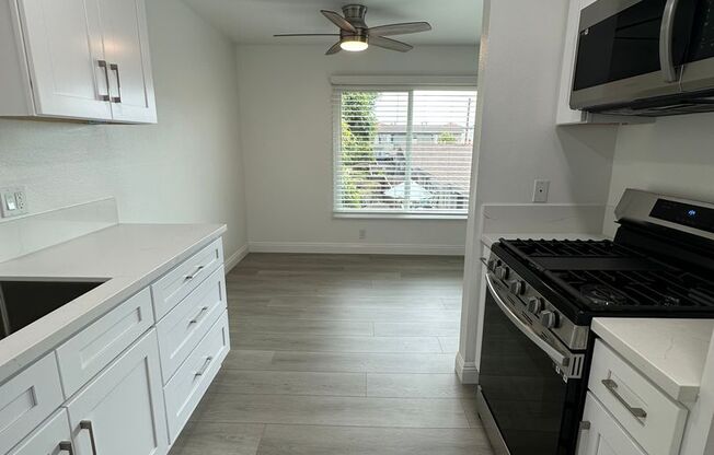 2 beds, 1 bath, 802 sqft, $2,565, Unit 6800-C
