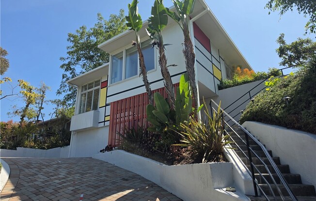 310 S THURSTON AVE