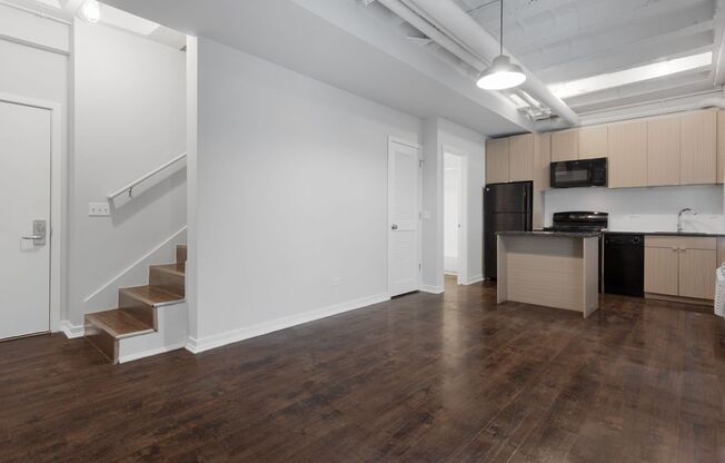 2 beds, 2 baths, $2,400, Unit 104
