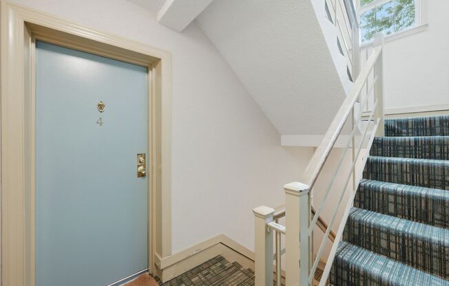 1 bed, 1 bath, $1,928, Unit Unit #4