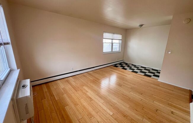1004 Pleasant