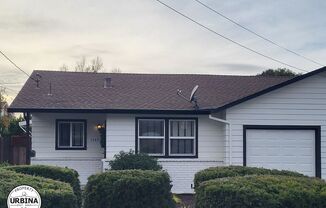 Great Single Level Duplex in Santa Rosa