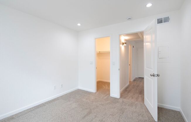 2 beds, 2 baths, 965 sqft, $2,995, Unit 301