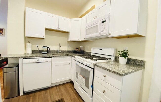 23 CHARNWOOD RD
