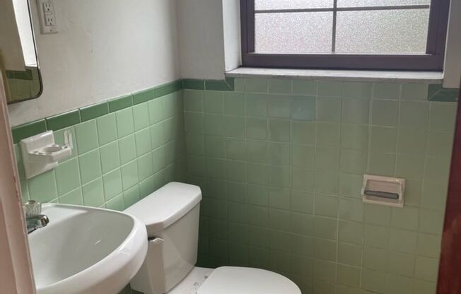 Studio, 1 bath, 487 sqft, $1,300, Unit Fifth 208