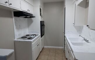 1 bed, 1 bath, 656 sqft, $1,765