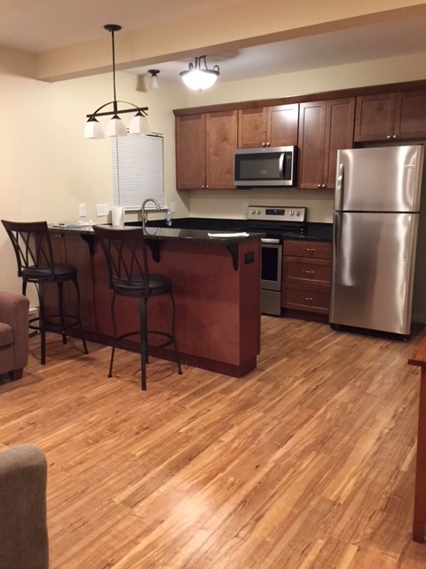 2 beds, 1 bath, 723 sqft, $2,600, Unit 03