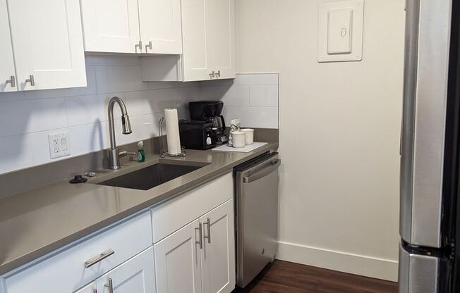 1 bed, 1 bath, 570 sqft, $3,000, Unit 1106