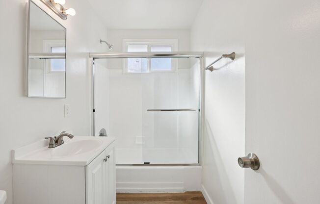 1 bed, 1 bath, 687 sqft, $2,095, Unit #16