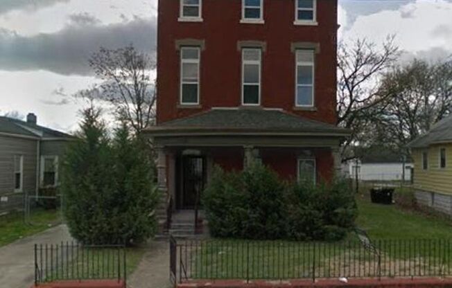 2130 Portland Ave