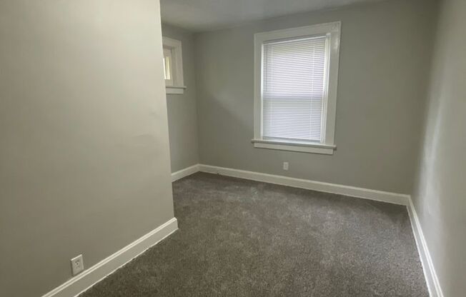 3 beds, 1 bath, $1,145