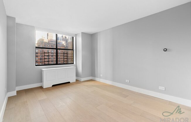 2 beds, 1 bath, $5,700, Unit 33J