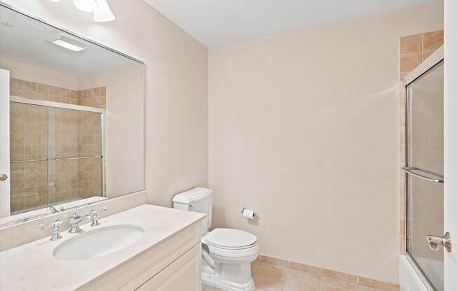 2 beds, 2 baths, 1,004 sqft, $3,800, Unit EPH15