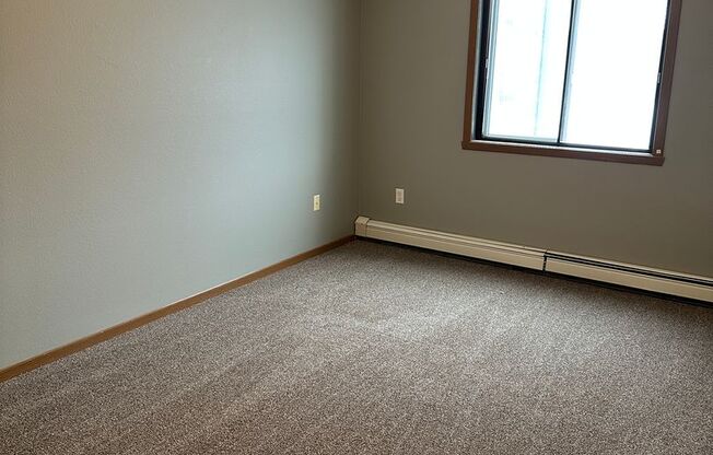 2 beds, 1 bath, 900 sqft, $875, Unit 110