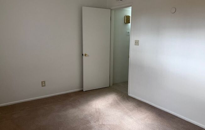 2 beds, 1 bath, $1,550