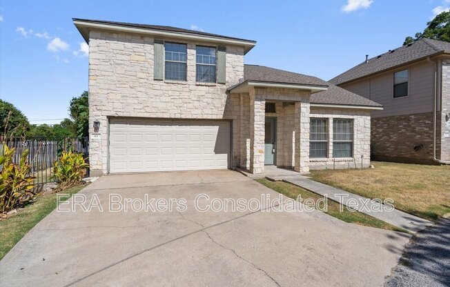 8800 HAZELHURST DR