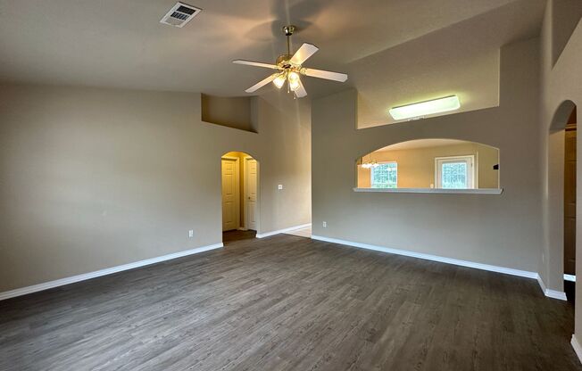 * MOVE-IN SPECIAL * Beautiful Move In Ready 3 Bed 2 Bath for Rent!