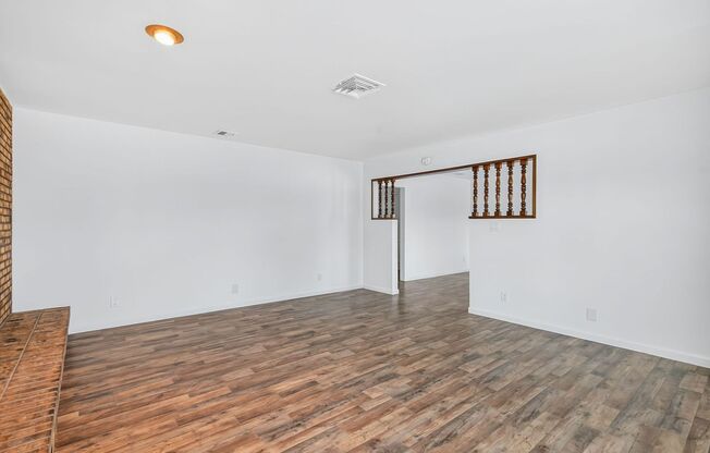 *NO HOA* CHARMING MOVE-IN READY ONE-STORY 4-BEDROOM HOME IN HENDERSON!