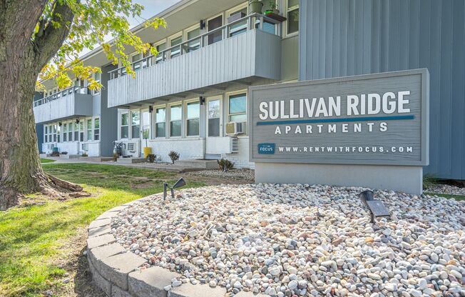 3 beds, 1.5 baths, 1,100 sqft, $1,199, Unit 247-302