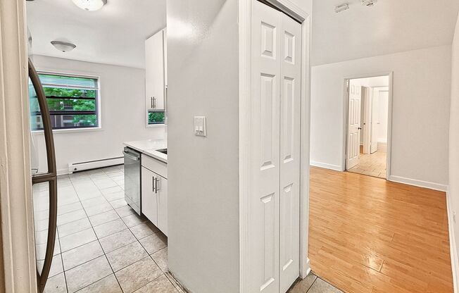1 bed, 1 bath, $1,695, Unit 1111H-301