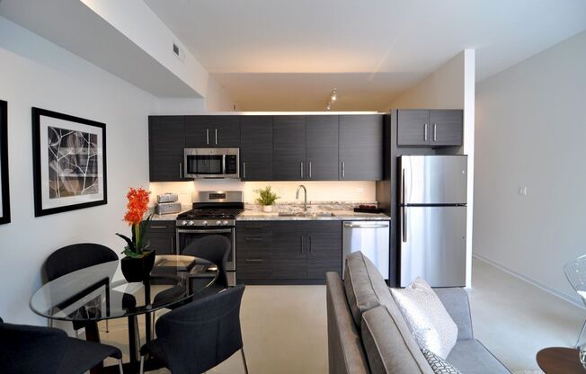 1 bed, 1 bath, 700 sqft, $2,295, Unit 202