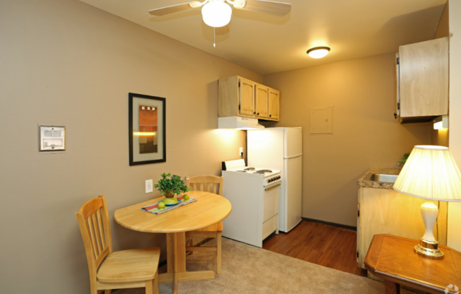 Studio, 1 bath, 315 sqft, $1,149, Unit 2130-63