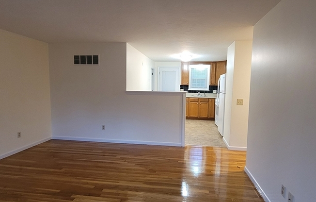 2 beds, 1 bath, 850 sqft, $2,150, Unit 0