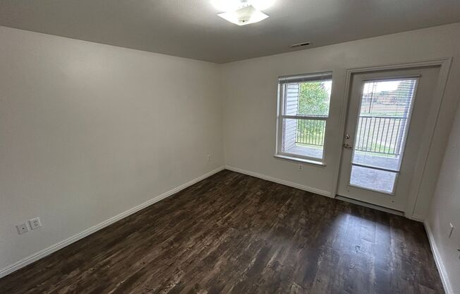 Riverton Apartments