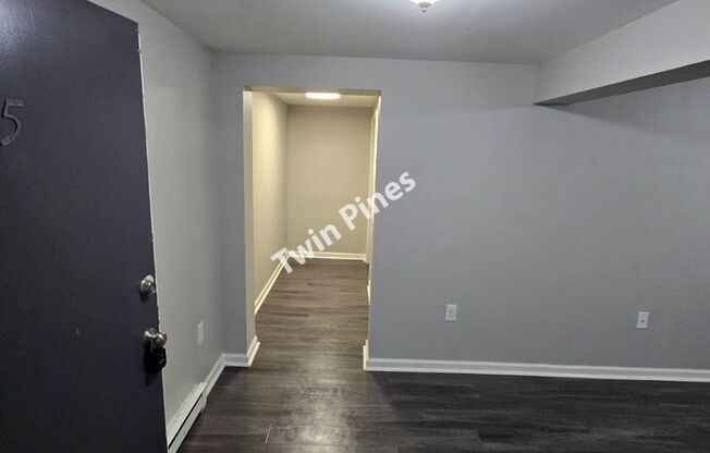 1 bed, 1 bath, 700 sqft, $995, Unit C11