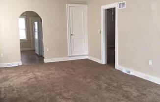 2 beds, 1 bath, $1,045