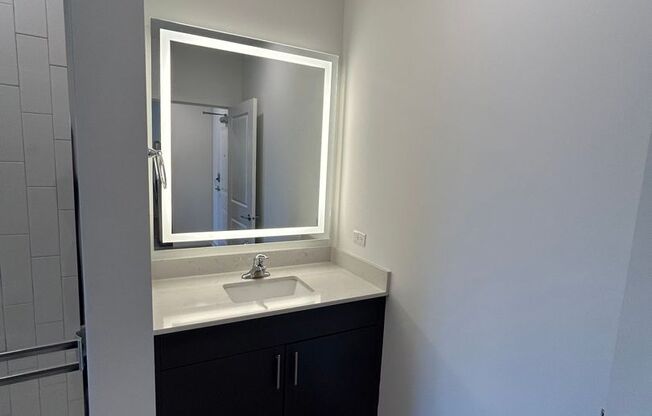 1 bed, 1 bath, 745 sqft, $2,225, Unit 322