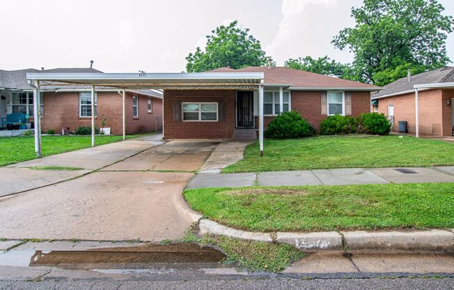 Beautifully Remodeled 3-Bedroom Home Near I-240