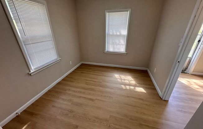 2 beds, 1 bath, $750