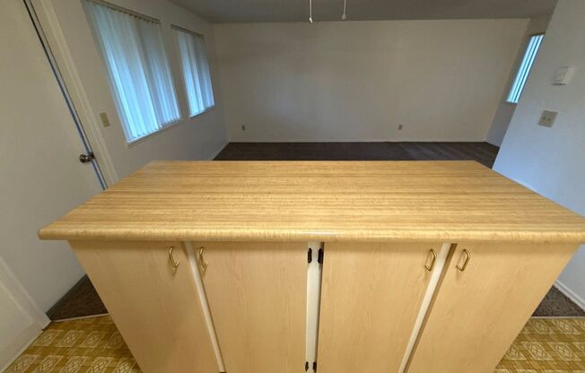 1 bed, 1 bath, 620 sqft, $1,175, Unit 14