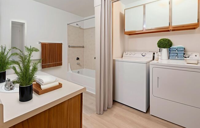 2 beds, 1 bath, 819 sqft, $1,795, Unit B202