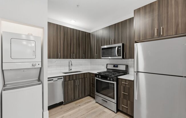 Studio, 1 bath, 360 sqft, $1,650, Unit 209