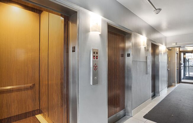 1 bed, 1.5 baths, 667 sqft, $2,495, Unit 26D