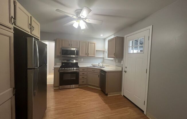 Beautiful 4 Bedroom/ 2 Bath with private courtyard