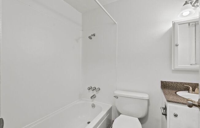 1 bed, 1 bath, 448 sqft, $1,395