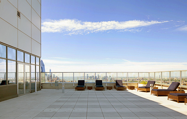 1 bed, 1 bath, $4,700, Unit 5E