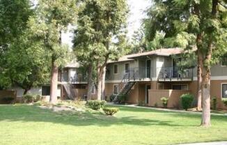 Home - Silver Lake Apartments - Fresno, CA